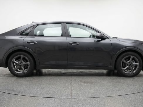 Used 2025 Kia K4 LXS FWD image 11