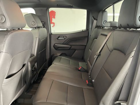 New 2026 GMC Canyon Elevation w/ Convenience Package image 9