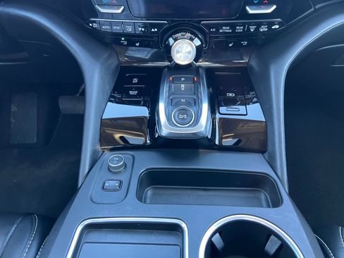 Used 2025 Acura MDX w/ Technology Package image 29