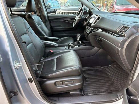 Used 2019 Honda Ridgeline RTL-E image 13