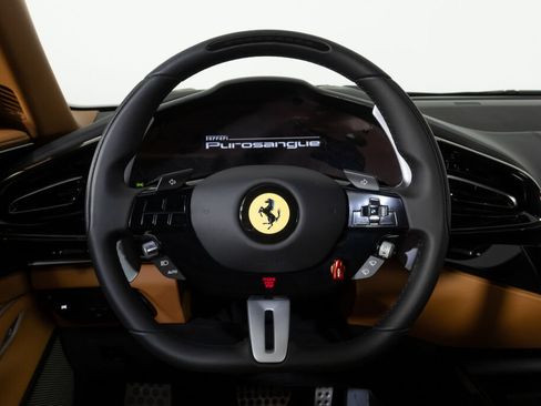 Used 2026 Ferrari Purosangue AWD/4WD image 38