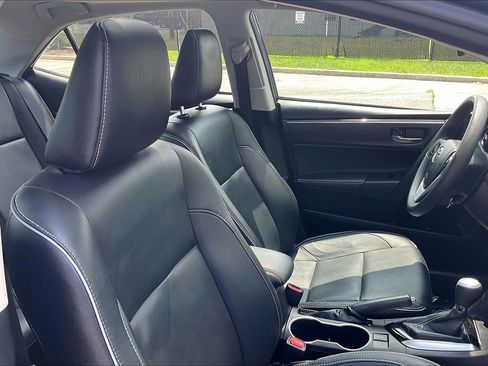Used 2017 Toyota Corolla XLE FWD image 9