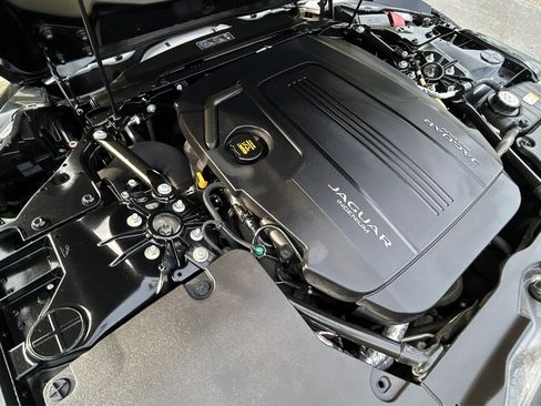Used 2018 Jaguar F-TYPE Convertible image 42