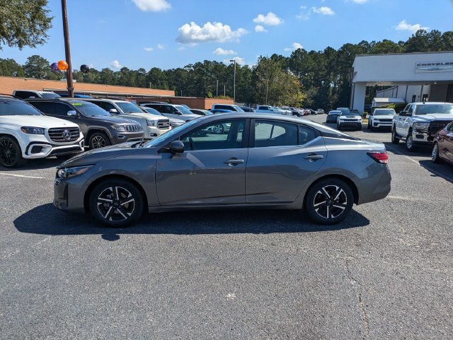 Used 2025 Nissan Sentra SV FWD image 8