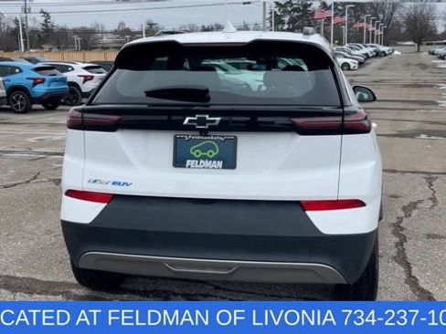 Certified 2023 Chevrolet Bolt EUV LT w/ Convenience Package image 7