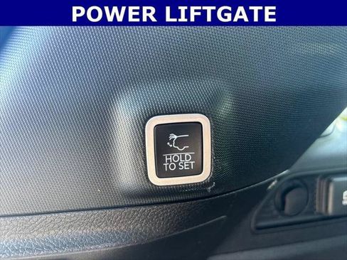 Certified 2025 Jeep Grand Cherokee Limited AWD/4WD image 18