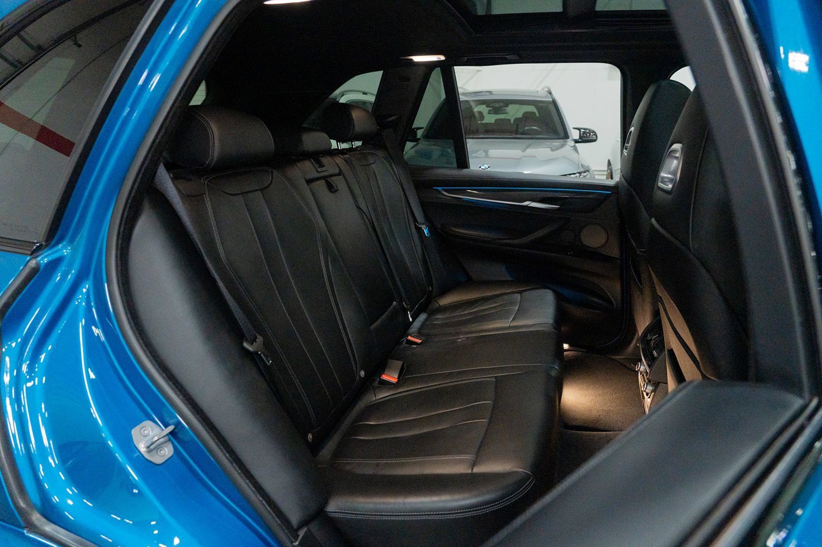 Used 2018 BMW X5 M AWD/4WD image 28