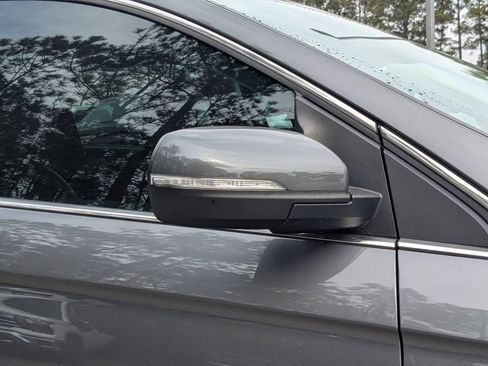 Used 2022 Ford Edge Titanium image 12