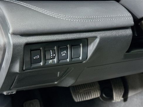 Used 2023 Subaru Outback Touring image 10