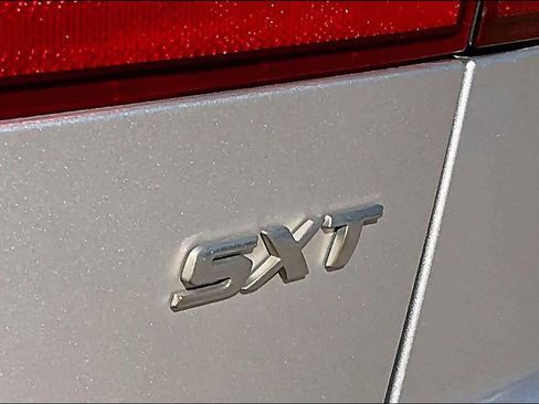 Used 2014 Dodge Journey SXT w/ Flexible Seating Group image 10