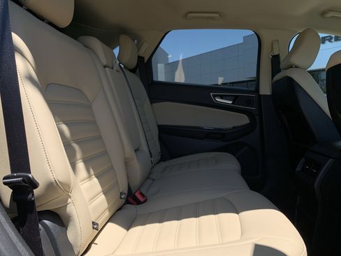 Used 2020 Ford Edge SEL w/ Cold Weather Package AWD/4WD image 33