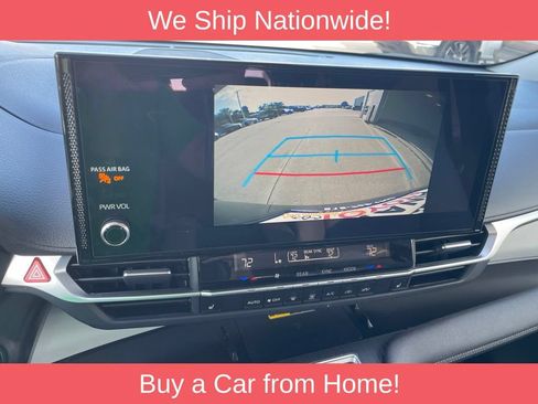 Used 2026 Toyota Sienna XLE FWD image 22