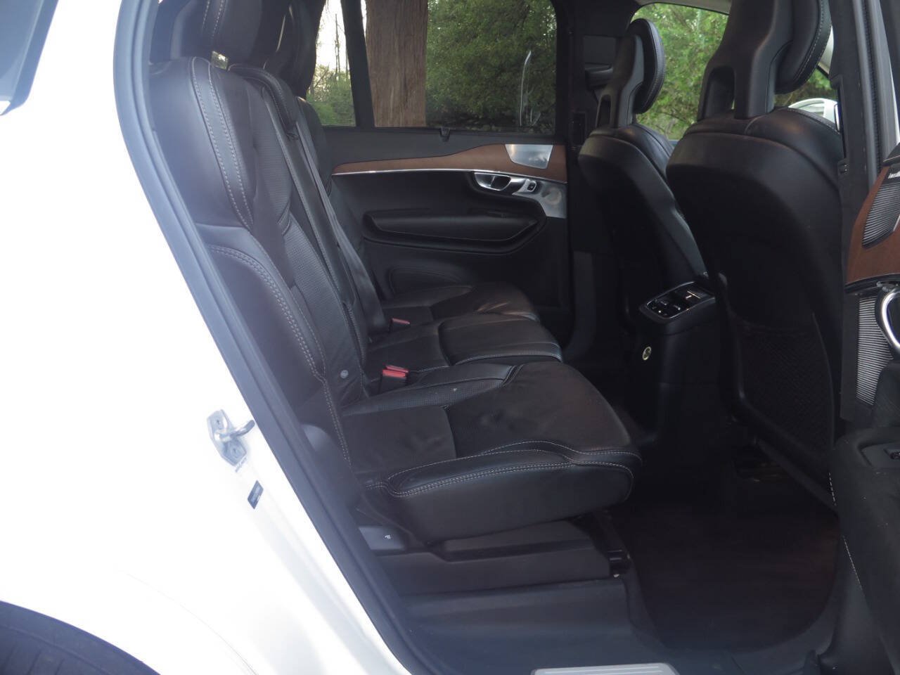 Used 2017 Volvo XC90 T8 Inscription w/ Luxury Package AWD/4WD image 17