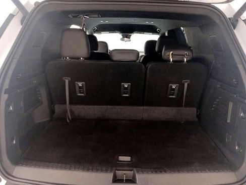 Used 2024 Chevrolet Traverse LS image 7