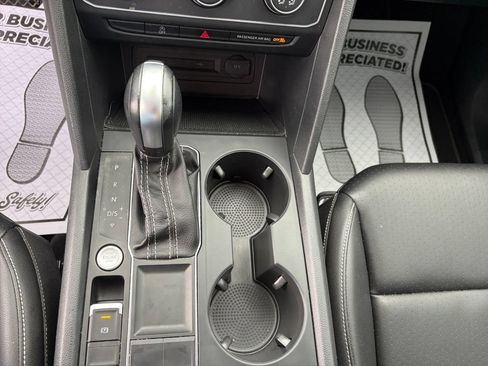 Certified 2023 Volkswagen Atlas SE FWD image 19