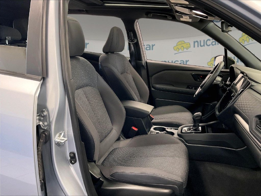 Used 2025 Subaru Forester Premium AWD/4WD image 11
