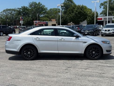 Used 2019 Ford Taurus Limited FWD image 2