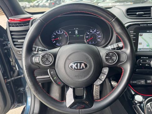 Used 2018 Kia Soul + FWD image 12