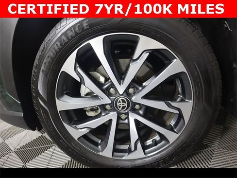 Used 2024 Toyota Corolla Cross XLE image 26