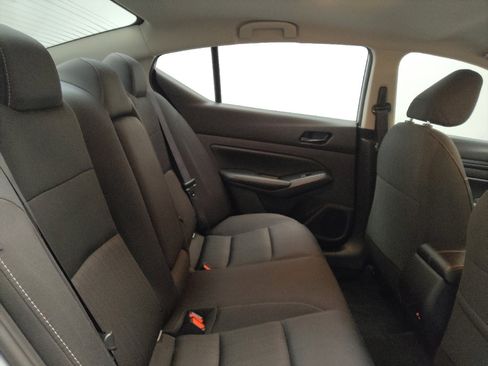 Used 2024 Nissan Altima 2.5 SV image 19