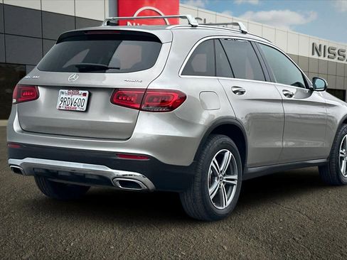 Used 2020 Mercedes-Benz GLC 300 4MATIC image 3