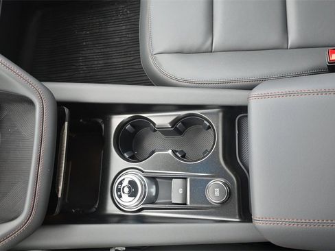 Used 2025 Ford Explorer Active w/ Active Comfort Package image 11