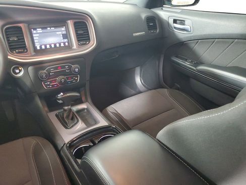 Used 2022 Dodge Charger SXT w/ Blacktop Package RWD image 15