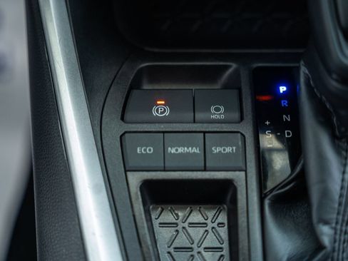 Certified 2025 Toyota RAV4 LE FWD image 26