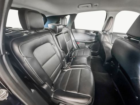 Used 2021 Ford Escape Titanium image 29