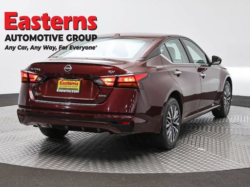 Used 2023 Nissan Altima 2.5 SV AWD/4WD image 5