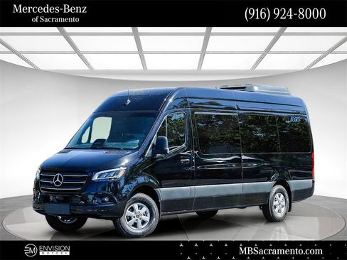 New 2025 Mercedes-Benz Sprinter 2500 image 1