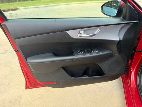 Used 2024 Kia Forte LXS FWD image 11