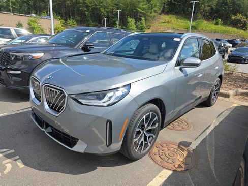 Used 2025 BMW X3 xDrive30i w/ Convenience Package image 4