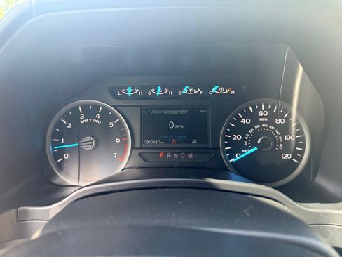 Used 2020 Ford F150 XLT w/ Equipment Group 302A Luxury AWD/4WD image 26