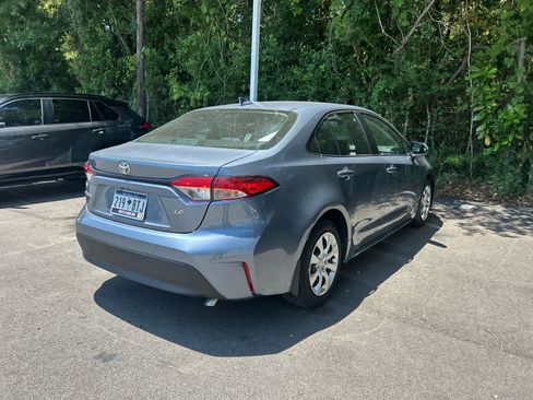 Used 2025 Toyota Corolla LE FWD image 3