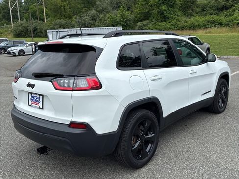 Used 2020 Jeep Cherokee Latitude Plus AWD/4WD image 4