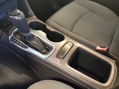 Used 2019 Chevrolet Cruze LT FWD image 26