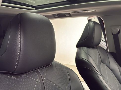 Certified 2025 Toyota Highlander Platinum image 20