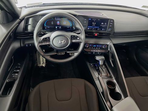 Certified 2025 Hyundai Elantra Sport FWD image 21