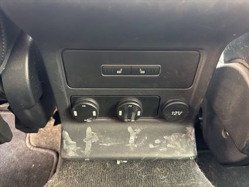 Used 2017 Jaguar F-PACE Prestige image 12