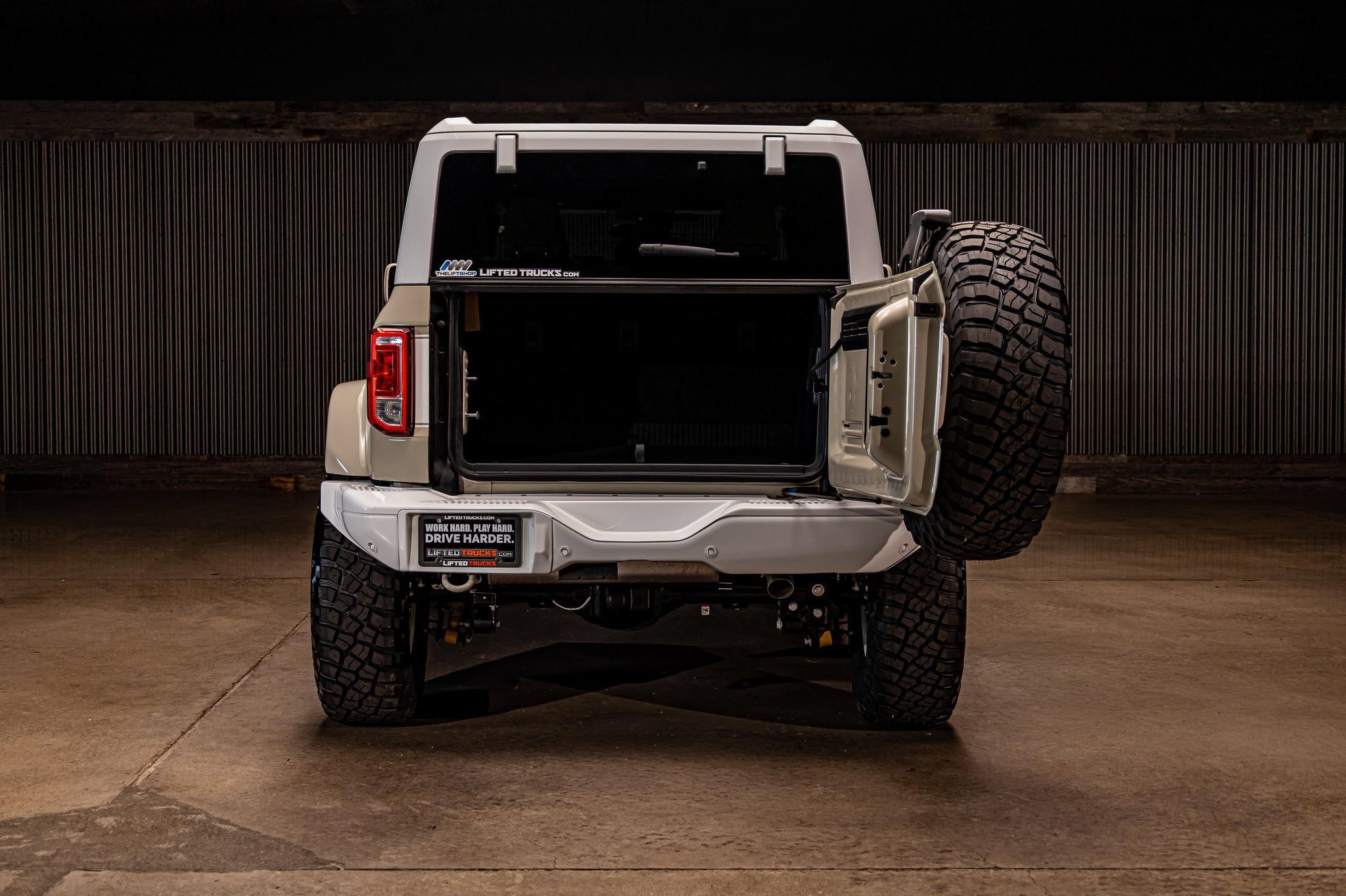 Used 2026 Ford Bronco Heritage Edition AWD/4WD image 9