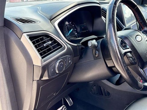 Used 2021 Ford Edge ST-Line w/ Cargo Accessory Package FWD image 10