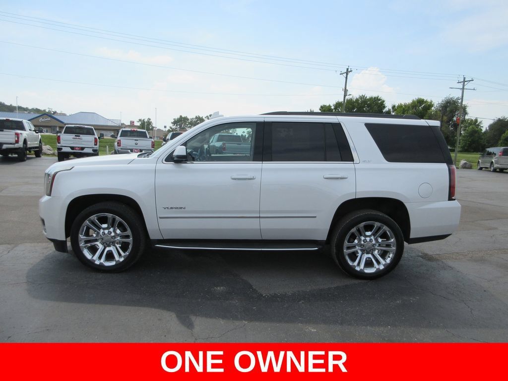 Used 2017 GMC Yukon SLT w/ Premium Edition AWD/4WD image 10