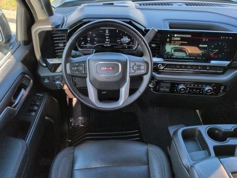 Used 2025 GMC Sierra 1500 SLT AWD/4WD image 15