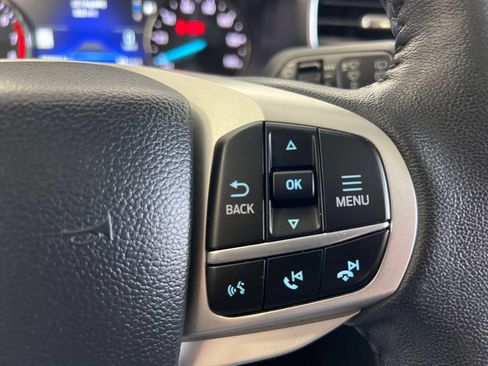 Used 2022 Ford Explorer XLT w/ Equipment Group 202A AWD/4WD image 22