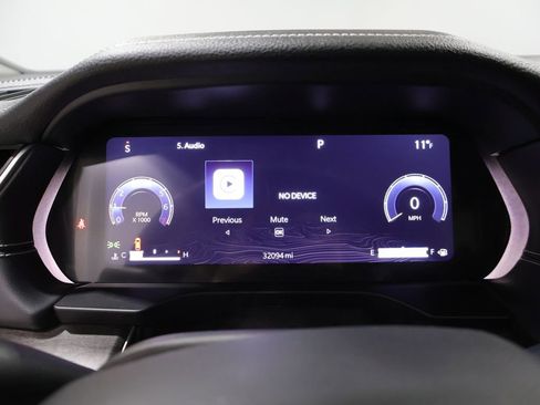 Used 2023 Jeep Grand Cherokee Limited w/ Black Appearance Package image 38