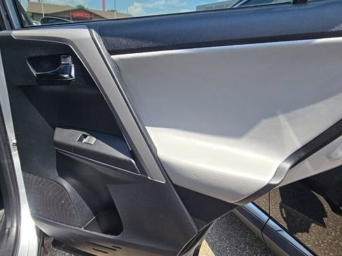 Used 2018 Toyota RAV4 XLE w/ Plus Extra Value Package AWD/4WD image 25