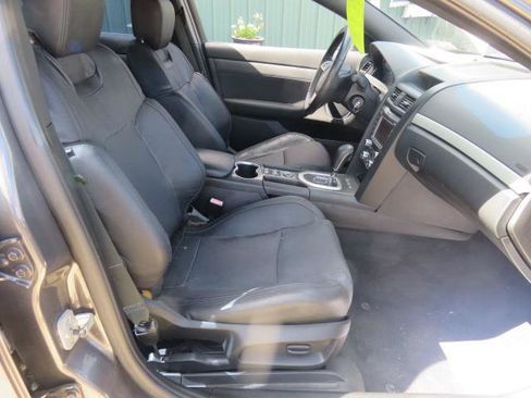 Used 2009 Pontiac G8 w/ Premium Package RWD image 18