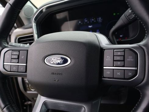 Used 2023 Ford F250 Lariat w/ Chrome Package AWD/4WD image 10