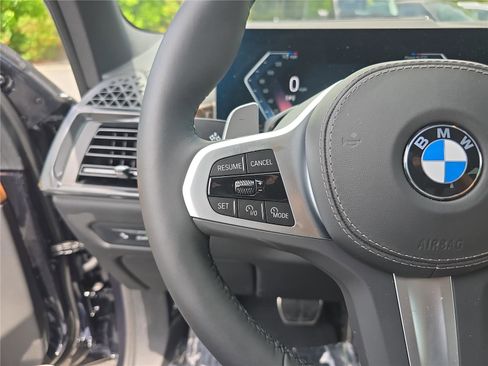 Used 2026 BMW X5 xDrive40i w/ M Sport Package AWD/4WD image 33